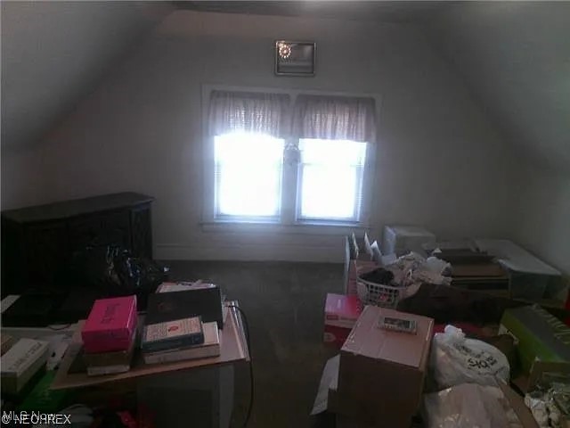 W J Crawford & Jas Parmelees - Residential Lease