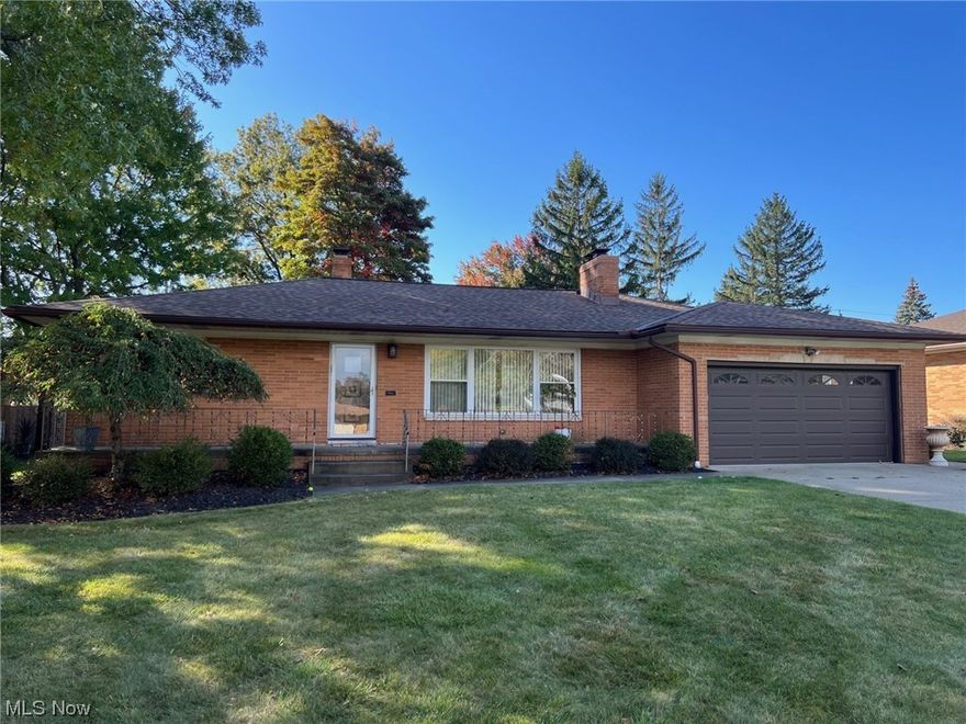 All brick 3 bedroom, 2.5 bath ranch in Seven Hills! This home features hardwood & porcelain tile floors throughout the main floor, a beautiful large backyard and a bright sun room off the back of the house. The partially finished basement includes a large rec room, built-in bar and an additional room that can be used for added storage. Schedule your showing today!