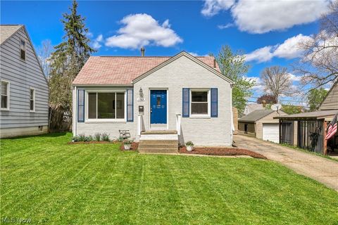 Photo of 1323 29th Street NE, Canton, OH 44714 (MLS # 5203553)