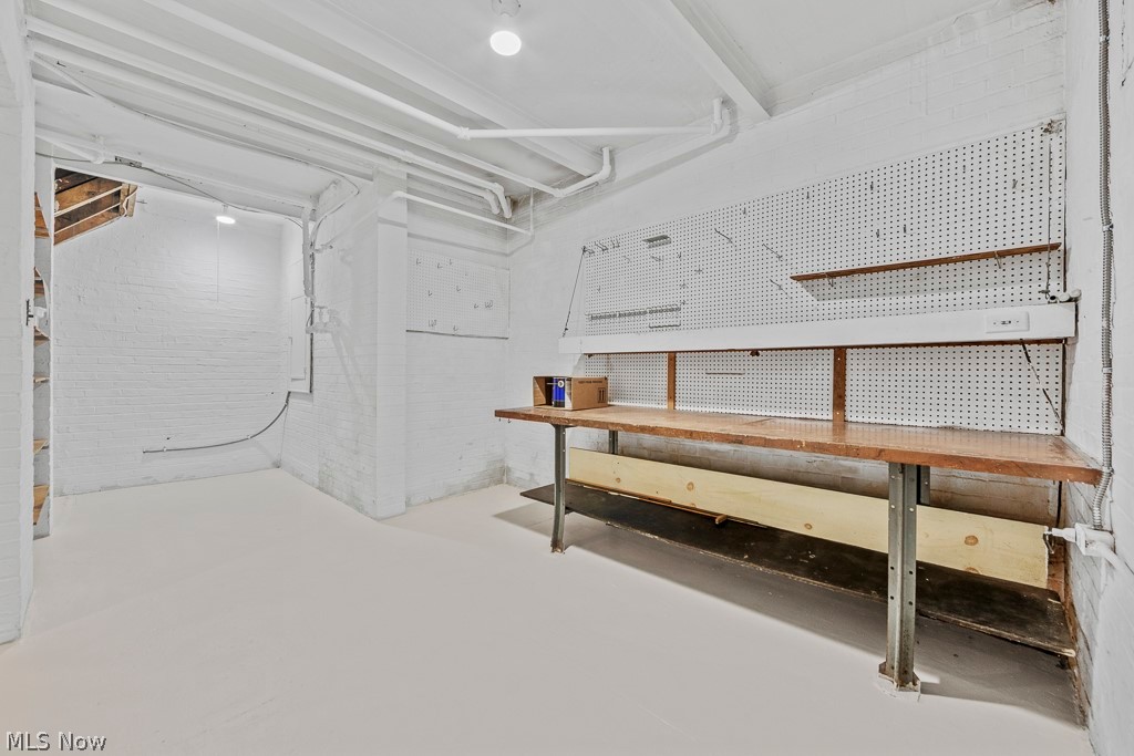 Kenilworth Manor - Residential