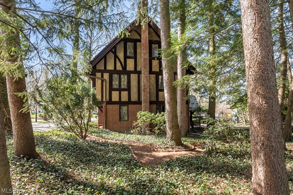 Kenilworth Manor - Residential