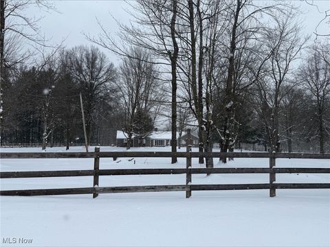 Tiny photo for 2655 Tibbetts Wick Road, Hubbard, OH 44425 (MLS # 5179228)