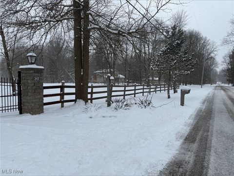 Tiny photo for 2655 Tibbetts Wick Road, Hubbard, OH 44425 (MLS # 5179228)