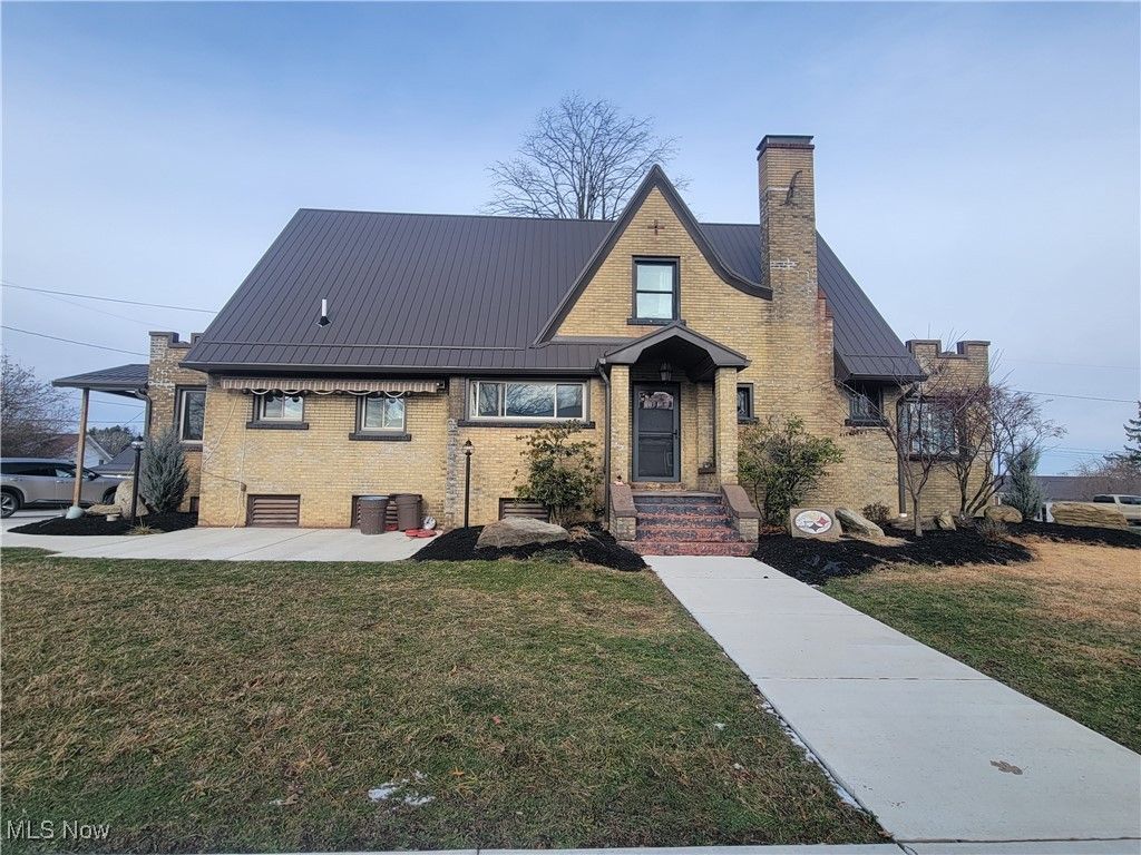 Photo of 539 Dewey Avenue, Cadiz, OH 43907 (MLS # 5178251)