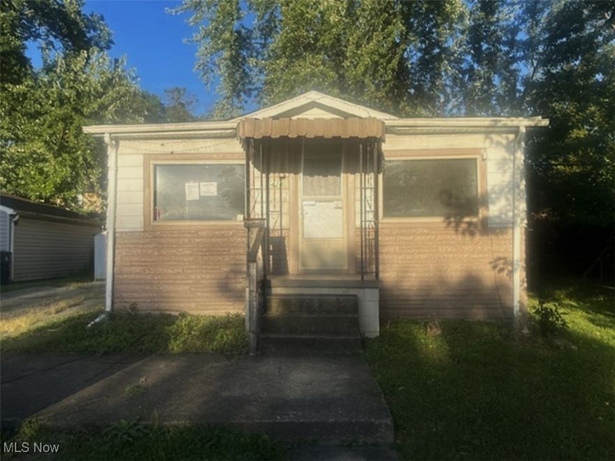 Cozy 2 to 3 Bedroom Ranch with good potential. Full basement.