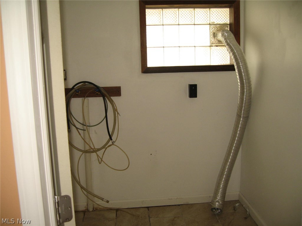 August Hands - Residential