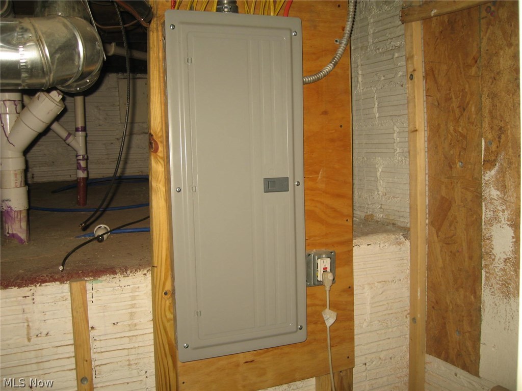 August Hands - Residential