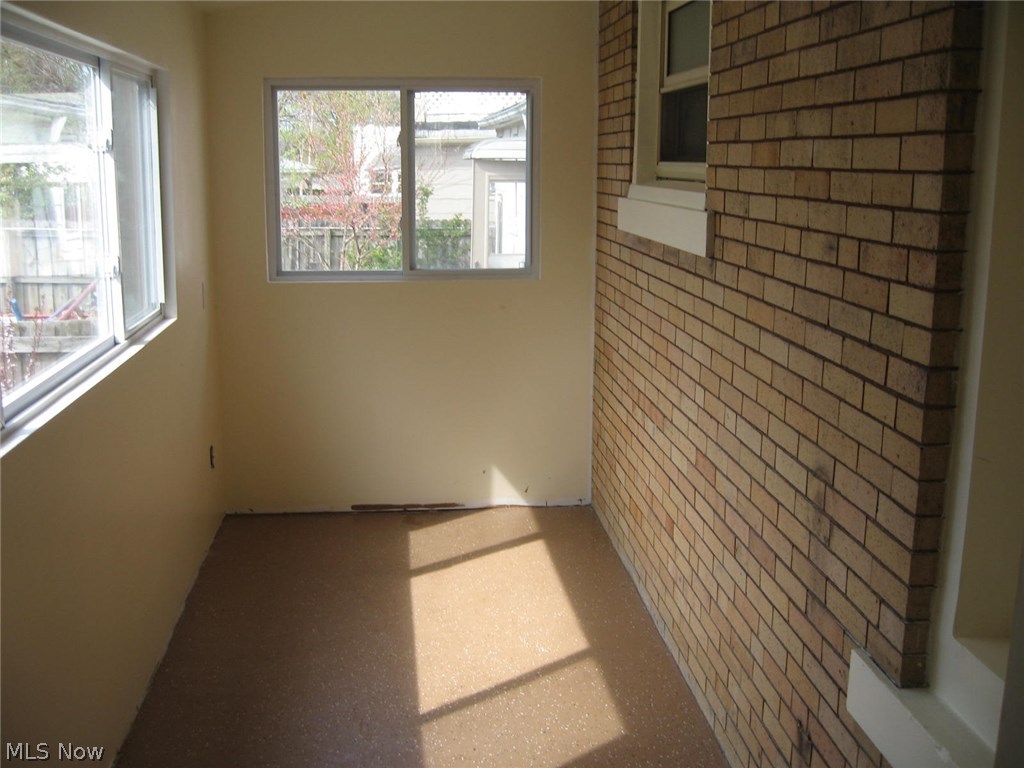 August Hands - Residential