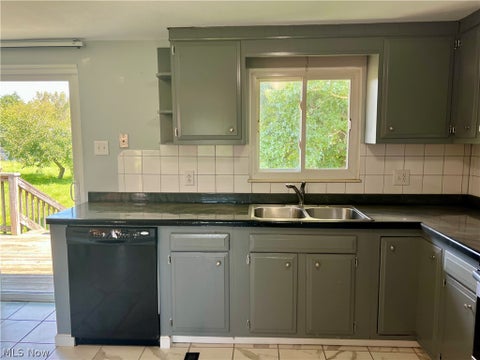 Tiny photo for 517 Deerwalk Highway HWY, Waverly, WV 26184 (MLS # 5239616)