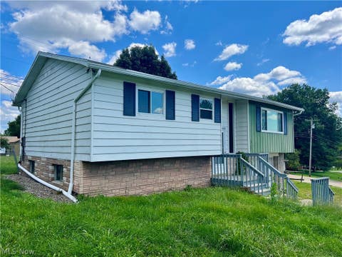 Tiny photo for 517 Deerwalk Highway HWY, Waverly, WV 26184 (MLS # 5239616)