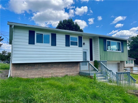 Tiny photo for 517 Deerwalk Highway HWY, Waverly, WV 26184 (MLS # 5239616)