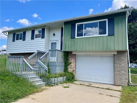 Photo of 517 Deerwalk Highway HWY, Waverly, WV 26184 (MLS # 5239616)