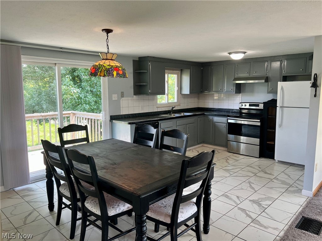 517 Deerwalk Highway