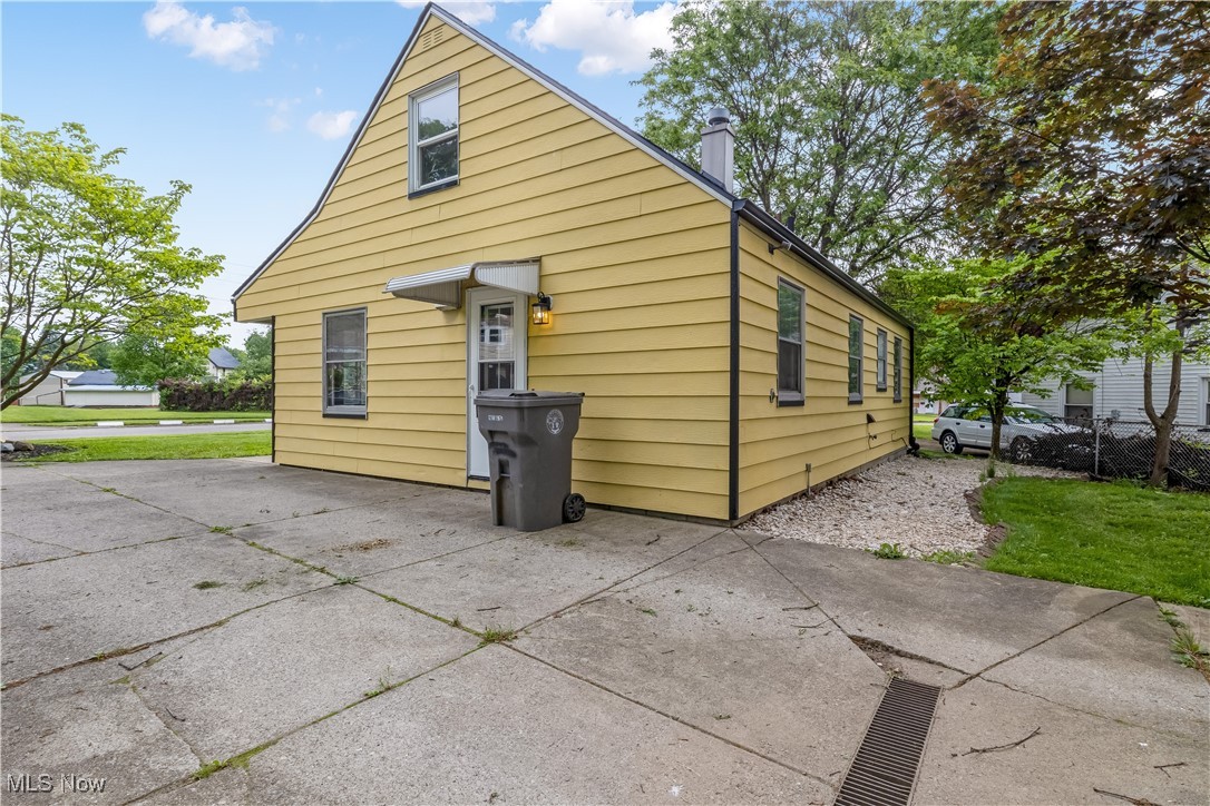 3304 Tangent Street, Youngstown, Ohio image 5