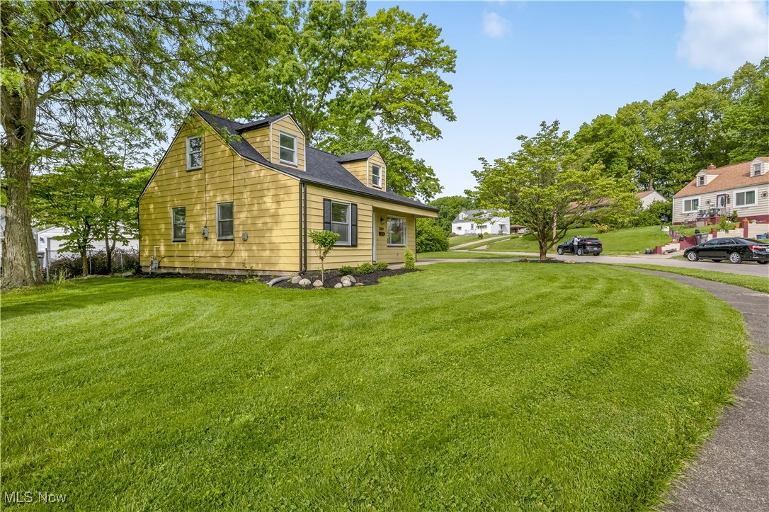 3304 Tangent Street, Youngstown, Ohio image 3