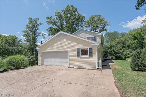Tiny photo for 117 Meadow Lane, Marietta, OH 45750 (MLS # 5233357)