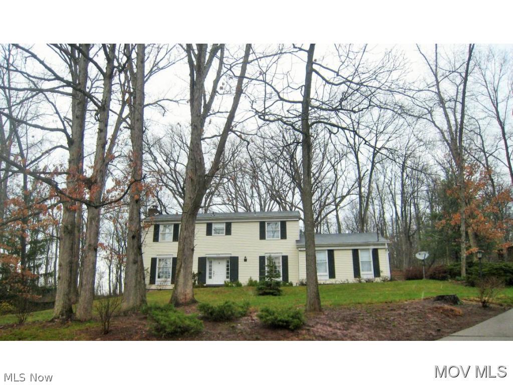 Charming two story home in a great Marietta Location. Spacious rooms include formal living room with built-ins/dining room & eat in kitchen with granite counters and pantry. Updated half bath on first floor and mud room. Master Bedroom offers private bath and walk in closet. Lower level recreation room. Beautiful lot with wooded views. Elem: Putnam Elementary School Elem/Bus: Y JrHigh: Marietta Middle School School JrHigh/Bus: Y High: Marietta High School High/Bus: N Fire: CIT Police: CTY ;SQFT=Fin L1:1154, Fin L2:954, Fin Bsmt:380, Fin Above:2108, Fin Total:2488, Unfin Bsmt:774, Unfin Above:774;GAR= 2 Car Att