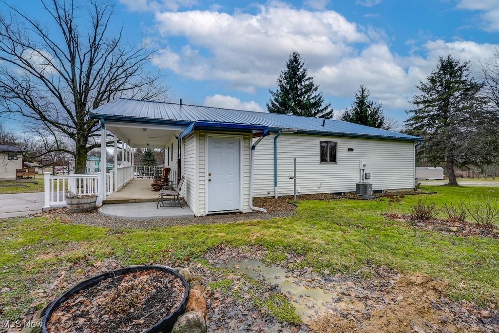 105 W Oak Street, West Salem, Ohio image 39