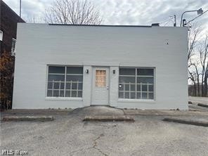 Photo 1 of 9 — 1535 Logan Avenue, Youngstown, OH 44505