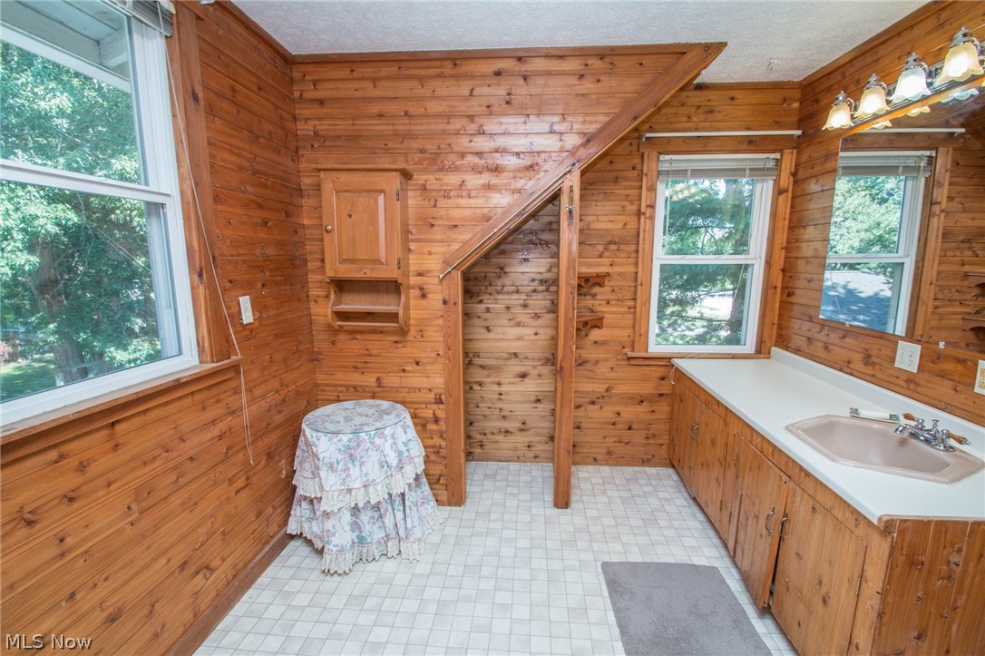 Breezy Hill 01 - Residential