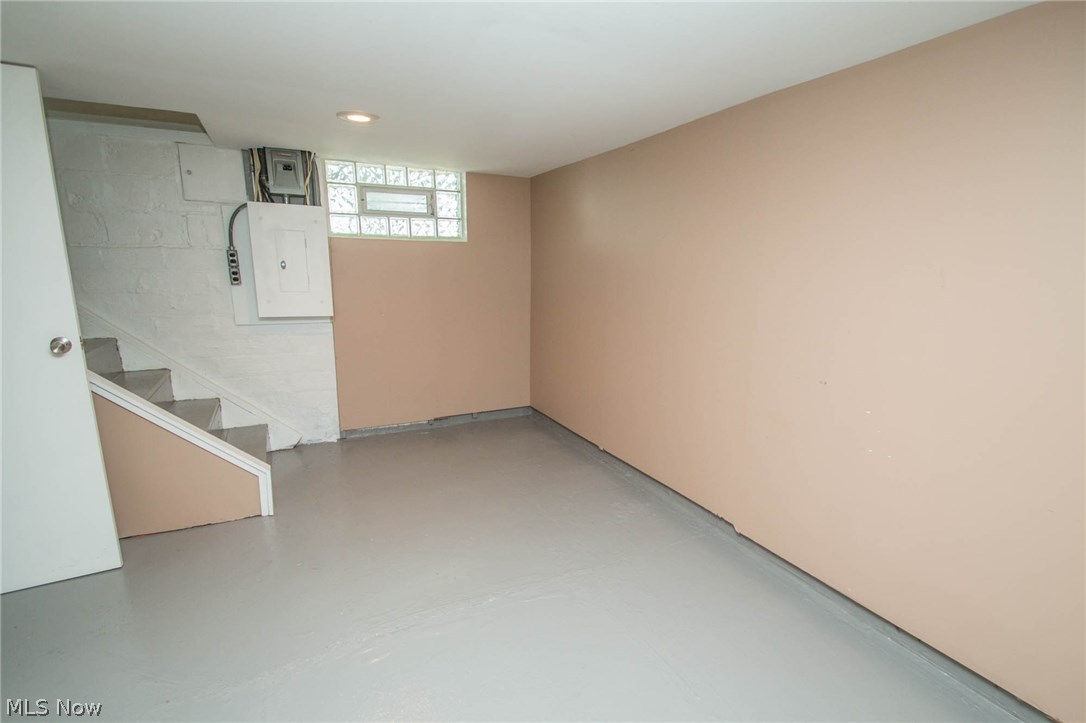 Breezy Hill 01 - Residential