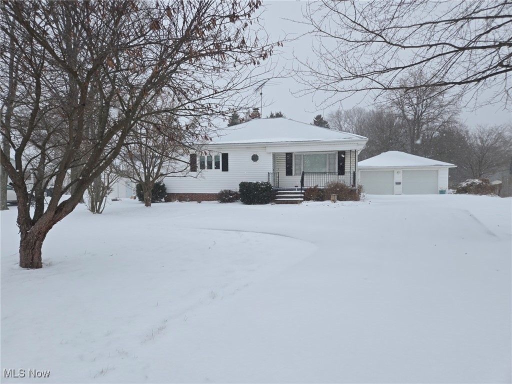 Photo of 6093 Elyria Avenue, Elyria, OH 44035 (MLS # 5177494)