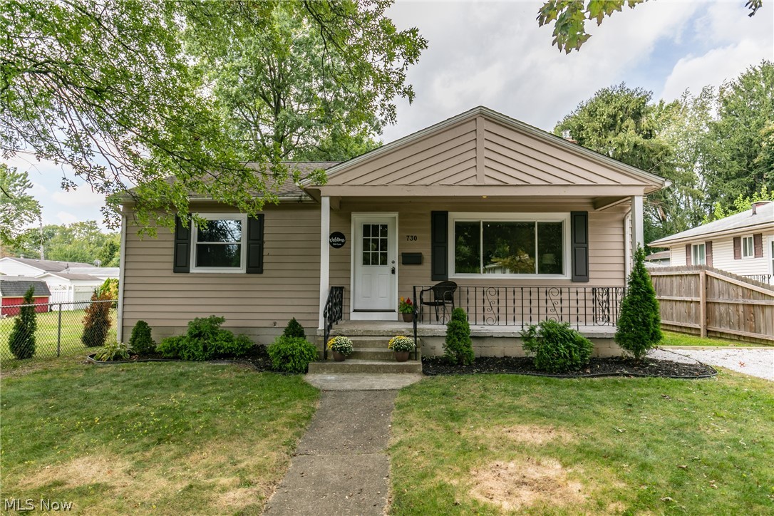 Welcome to this darling move-in ready ranch home! The large family room has two windows to allow the natural light to shine in. A charming archway door that leads into the kitchen. Stunning updated kitchen with white cupboards that accents the gray subway tile and stainless steel appliances. Three nicely sized bedrooms and an updated bathroom. Beautiful hardwoods throughout! A lovely patio that overlooks the partially fenced in yard. This home is ready for you to move in today!