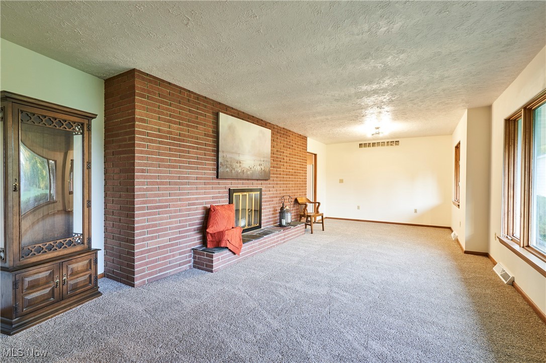 Saybrook, Ohio 44004, United States, 4 Bedrooms Bedrooms, ,4 BathroomsBathrooms,Residential,Active,215043