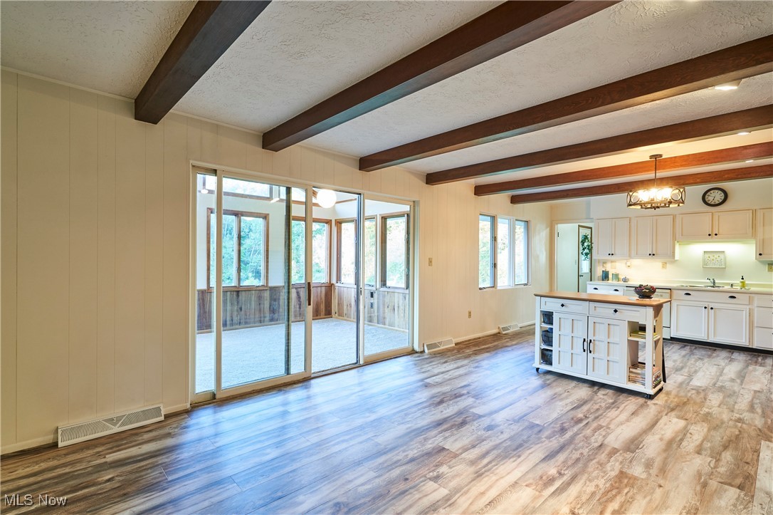 Saybrook, Ohio 44004, United States, 4 Bedrooms Bedrooms, ,4 BathroomsBathrooms,Residential,Active,215043