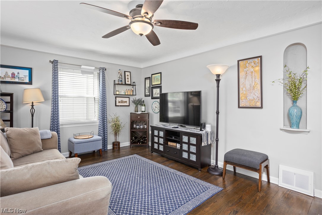 Lorain Woods - Residential