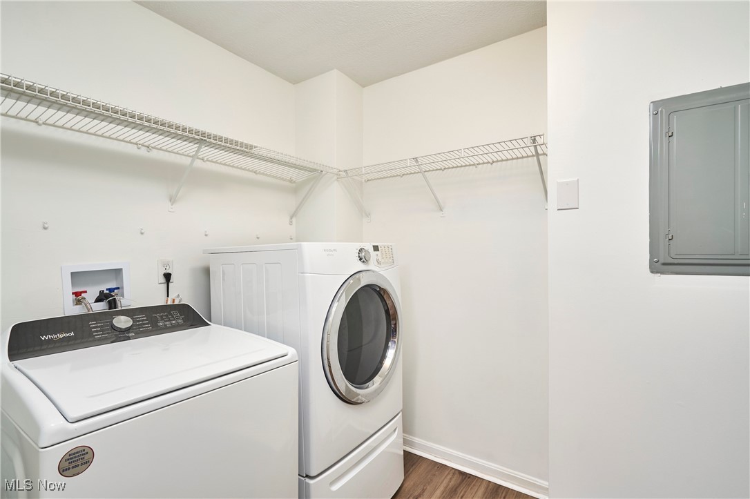 Lenox Village Condo Ph 02 - Residential