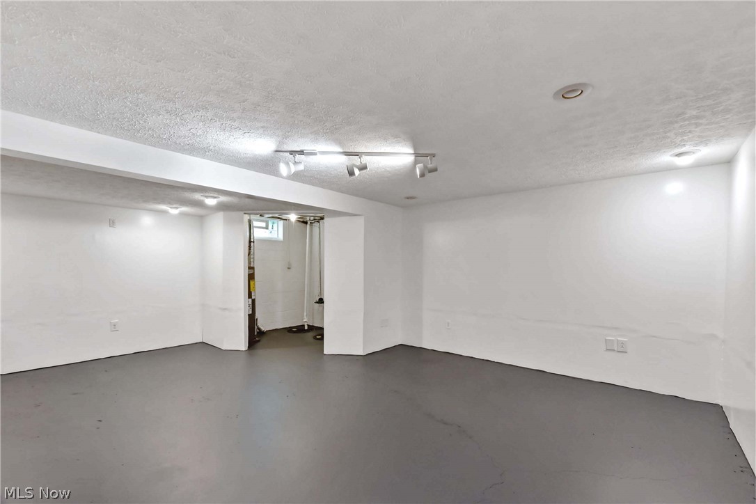 Woodhaven Beach 01 - Residential