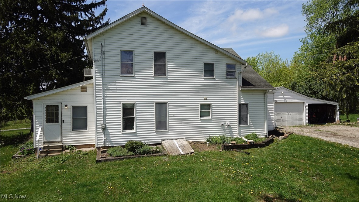 15561 Georgetown Street, Minerva, Ohio image 2