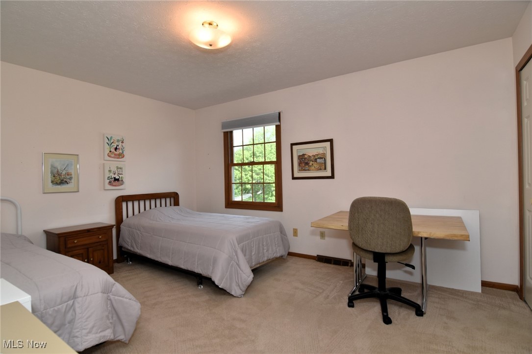 34700 Ada Drive, Solon, Ohio image 25