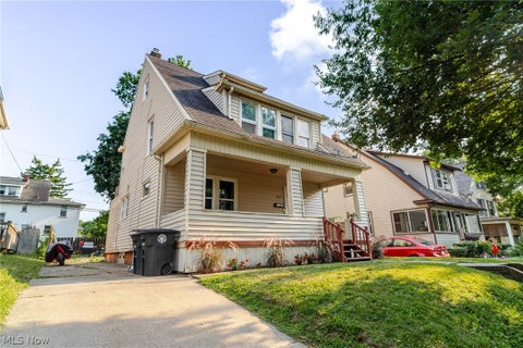 Homes For Sale - 422 Reed Avenue<br/> Akron, OH 44301