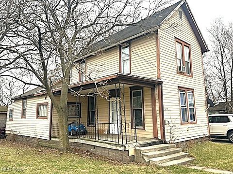 Tiny photo for 922 N Jefferson Street, Lima, OH 45801 (MLS # 5183805)