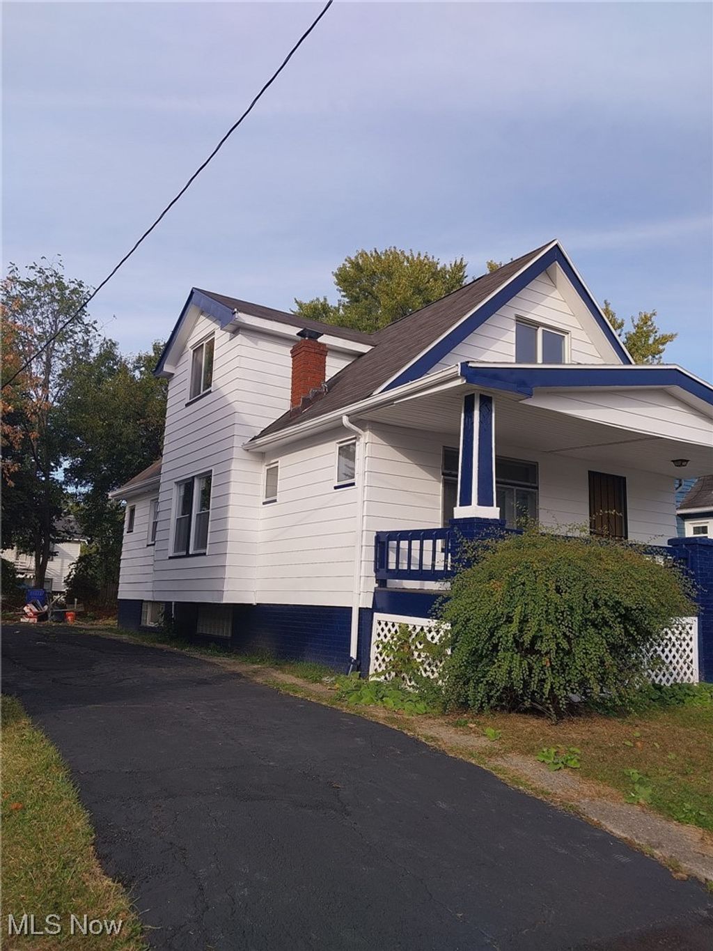 Photo of 13901 Chapelside Avenue, Cleveland, OH 44120 (MLS # 5185281)