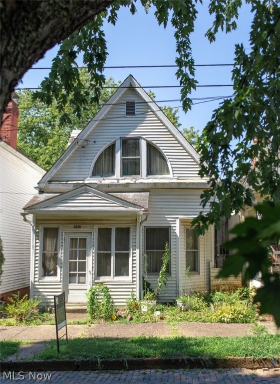 This charming home is perfect for the investor or handyman. Third Bedroom is off Second Bedroom with no closet.
New furnace in 2011. Hot Water Heater 2012. 2 car parking pad in back off alley.