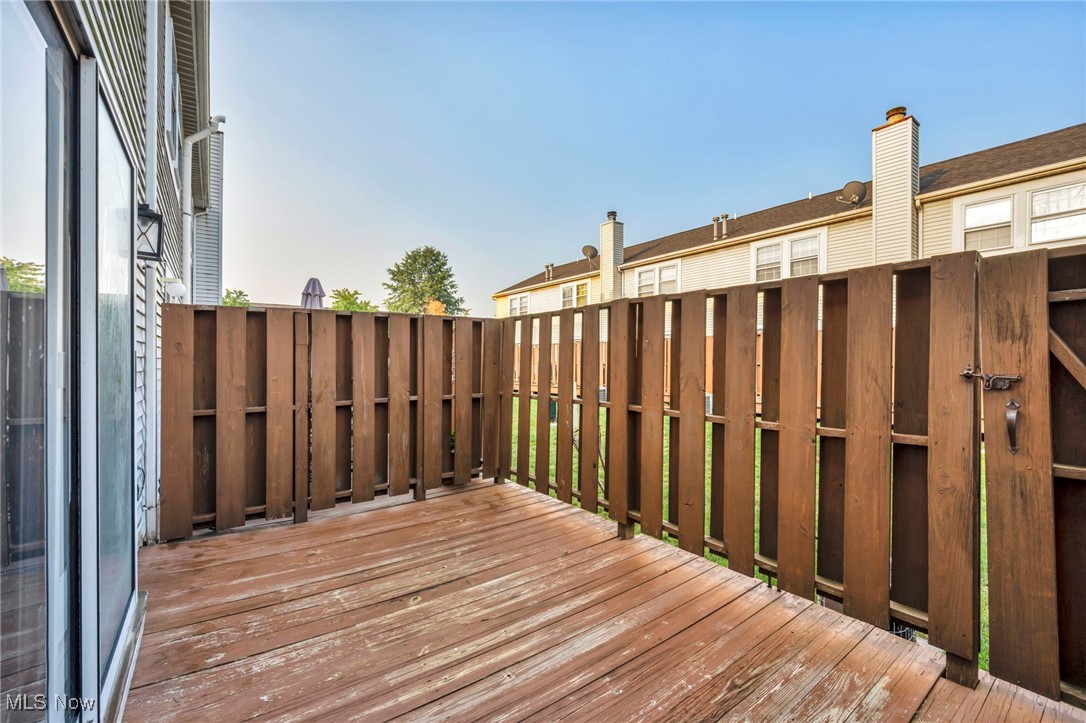 Puritas Park Twnhse Resid Develo - Residential