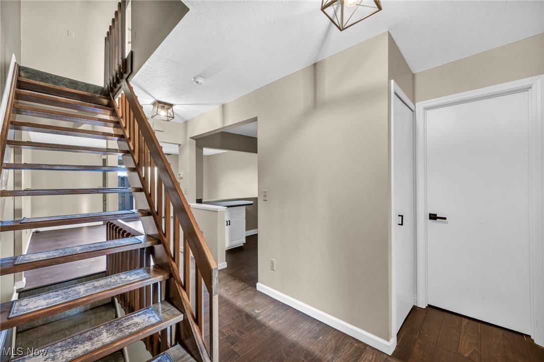 Puritas Park Twnhse Resid Develo - Residential