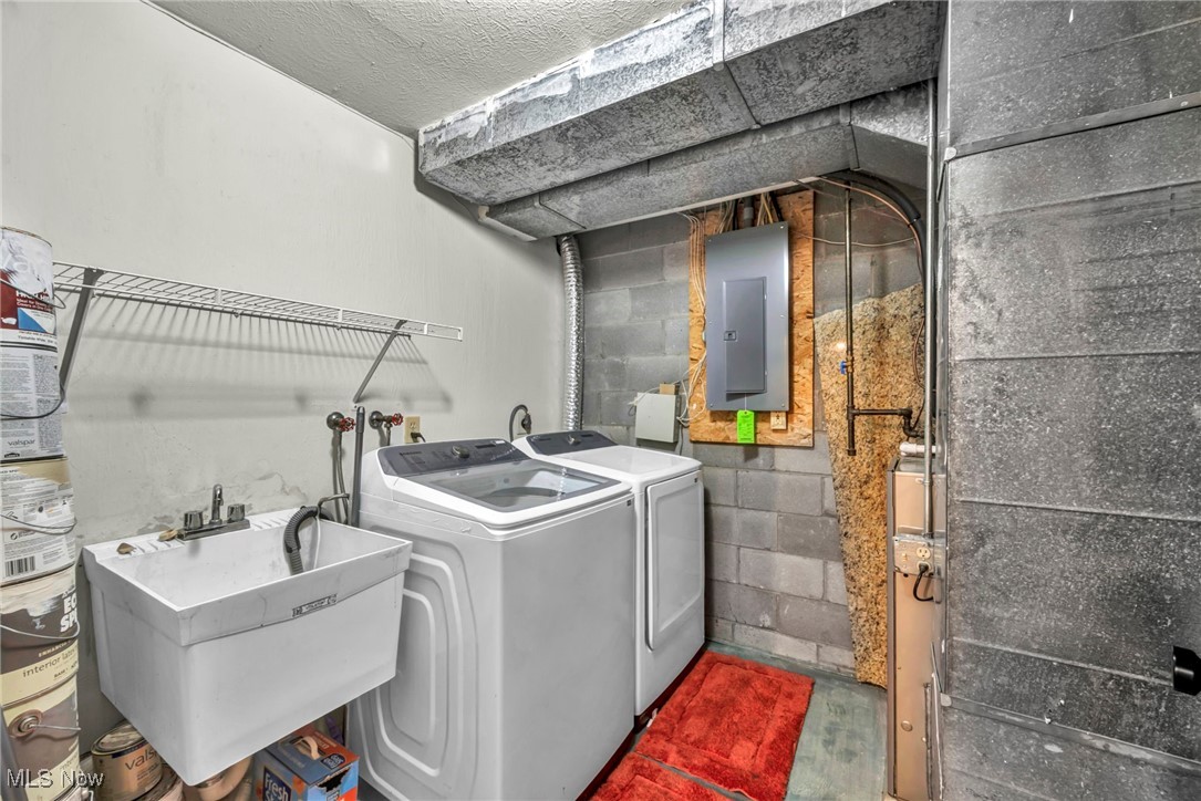 Puritas Park Twnhse Resid Develo - Residential