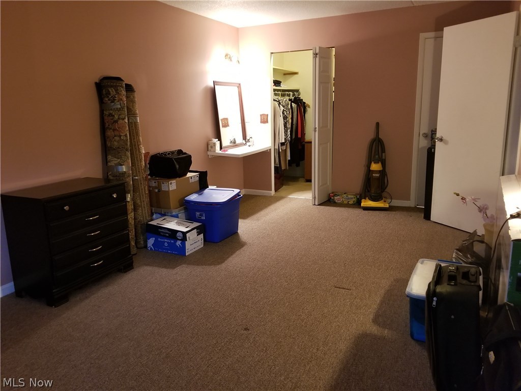 Woodridge Condo - Residential