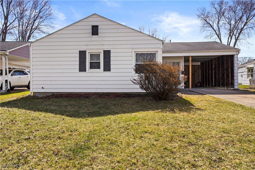 687 Bell Avenue, Elyria, Ohio image 1