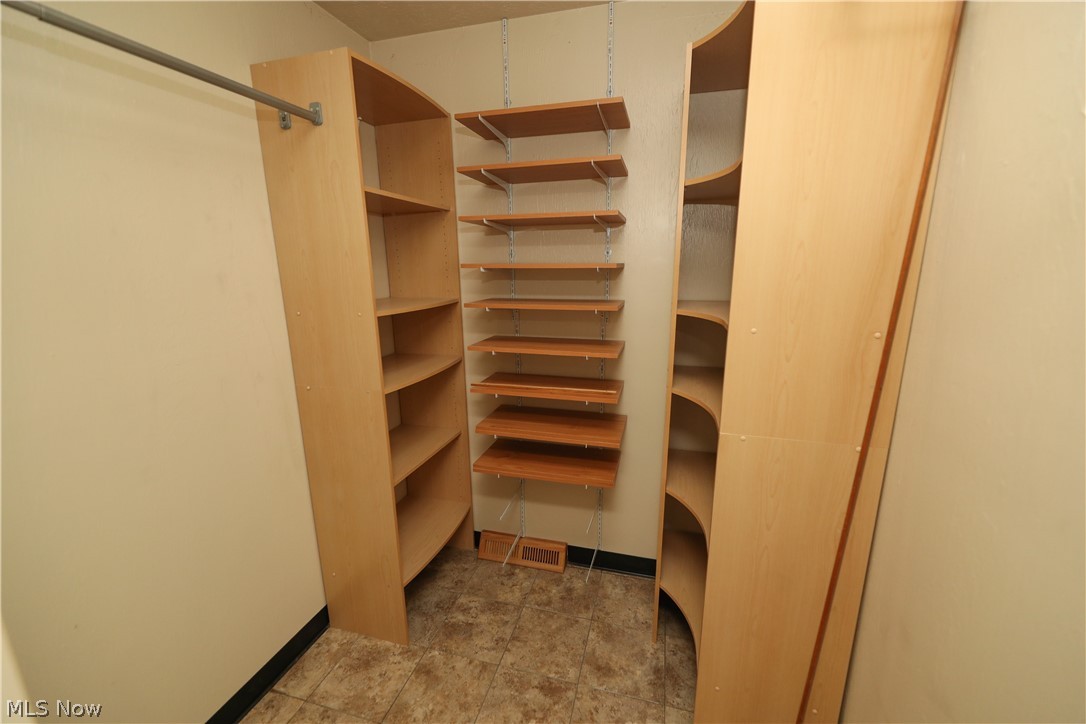 Big Turtle 02 Ph 08-10 - Residential