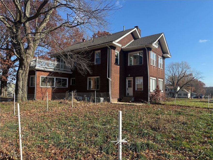 This is an ONLINE ONLY foreclosure sale. There are NO SHOWINGS. Deposit due by wire transfer within 48 upon conclusion . Cash deal; funding must take place within 30 days of confirmation of sale. 5% Buyer’s Premium shall apply. Subject to postponement and cancellation. Full terms and conditions at online registration.