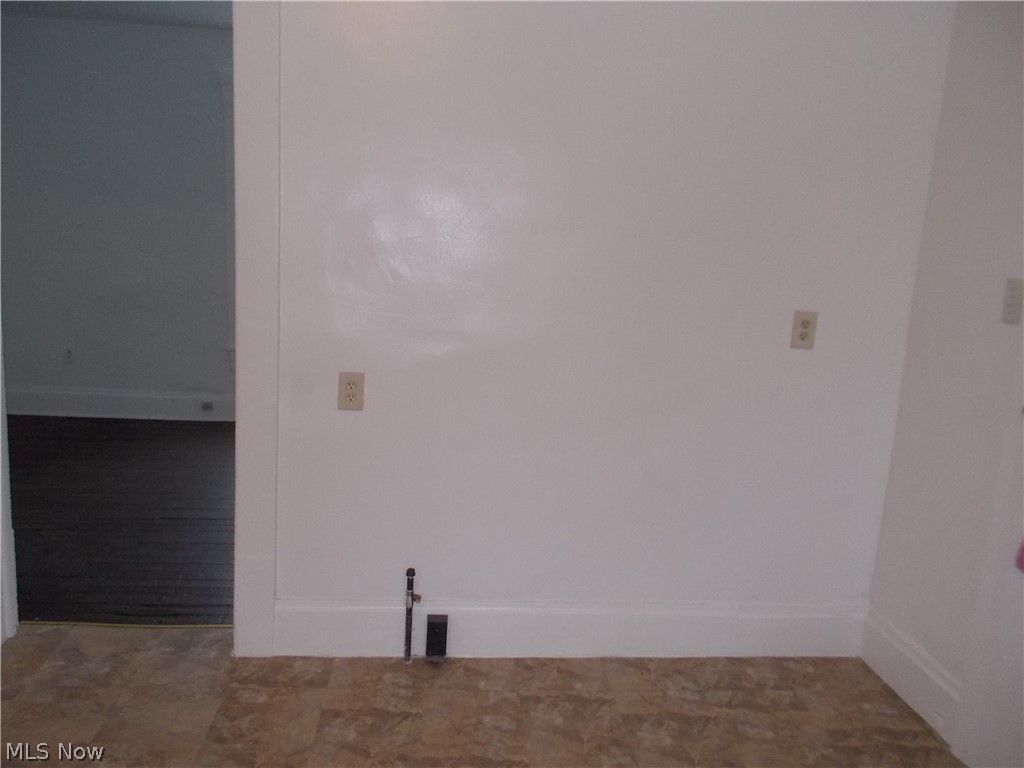 Falor - Residential Lease