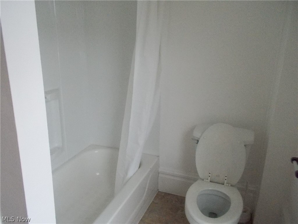 Falor - Residential Lease