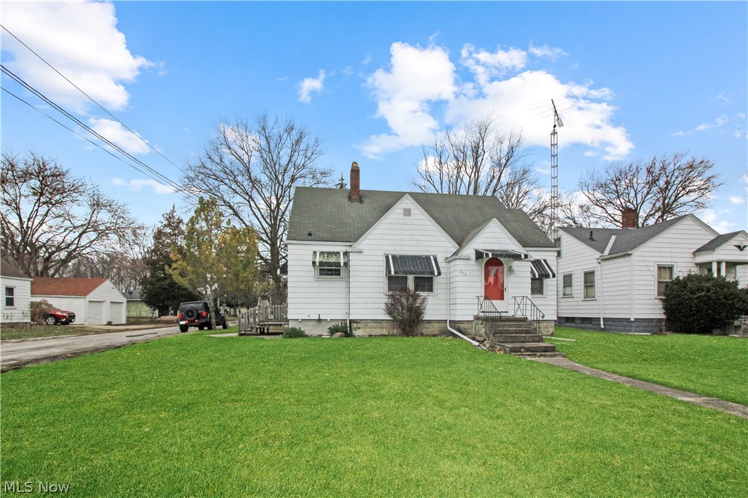 Move-in ready 3 bedroom, 2 full bathroom home with a full basement with a built-in bar! 2 bedrooms and 1 full bathroom on the main level and a large bedroom with full bathroom upstairs! The kitchen is open to the dining area and family room. Call today to take a look!