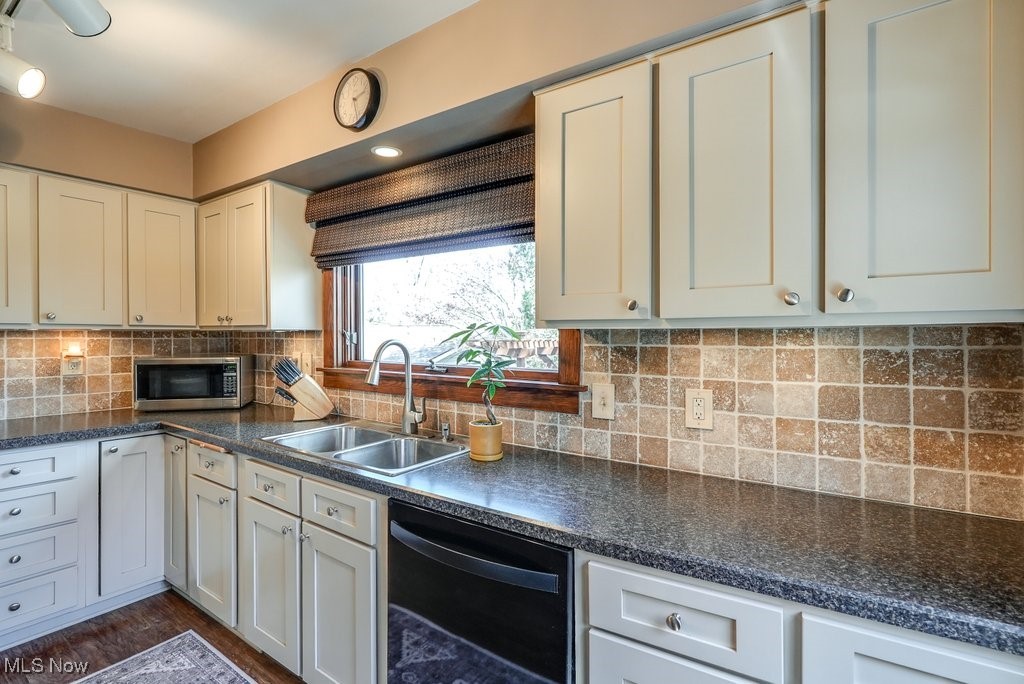 3815 Hile Road, Stow, Ohio image 14