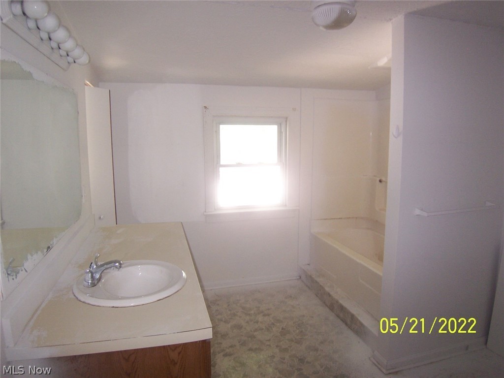 East Akron Terrace - Residential